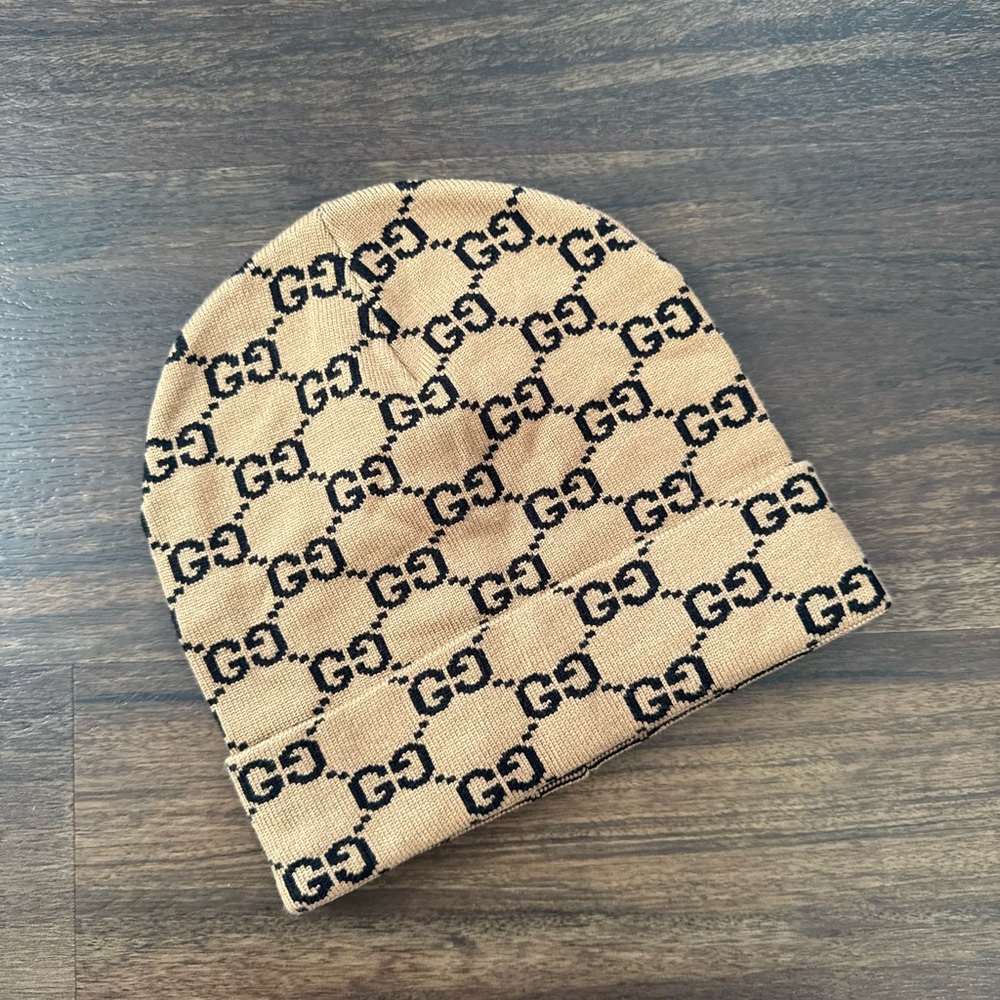 Gucci Beige and Black Logo Beanie